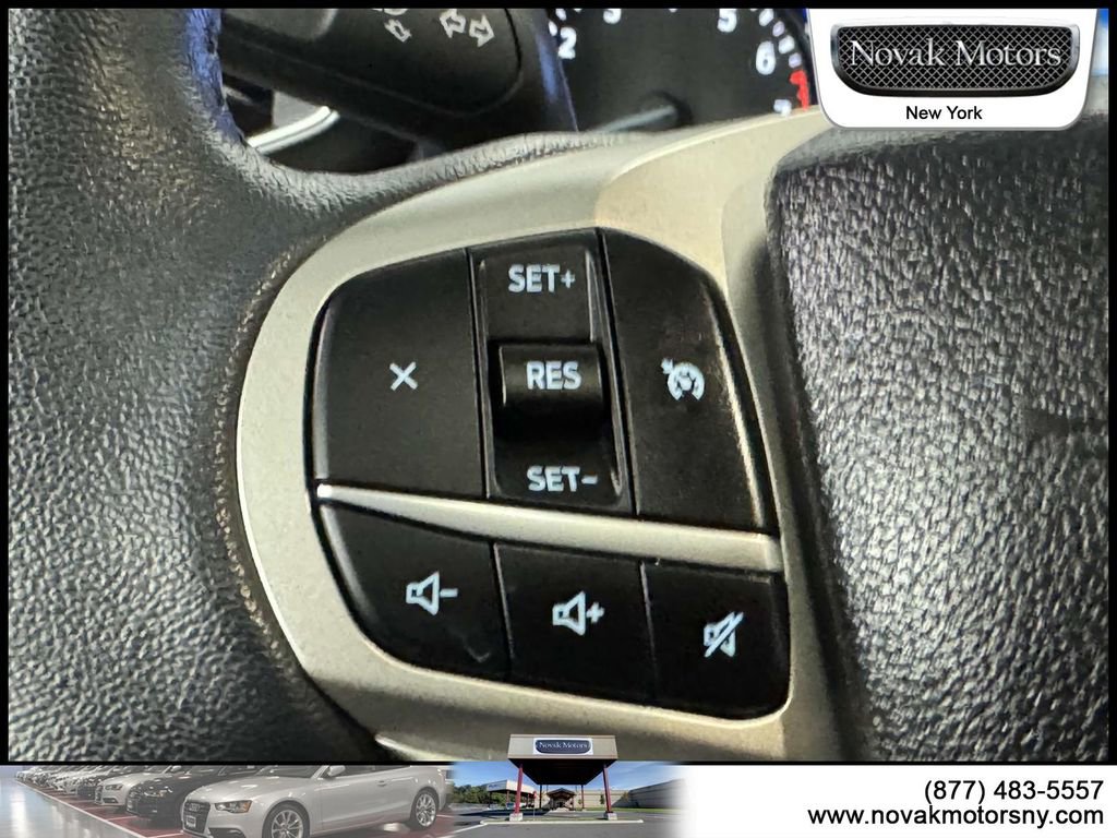 Used 2022 Ford Explorer XLT w/ Equipment Group 202A image 17