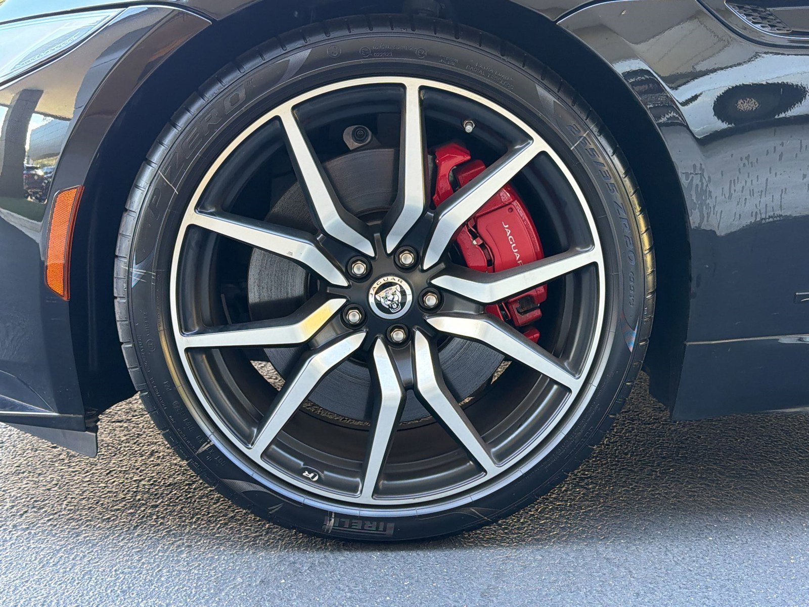 New 2024 Jaguar F-TYPE R AWD/4WD image 12