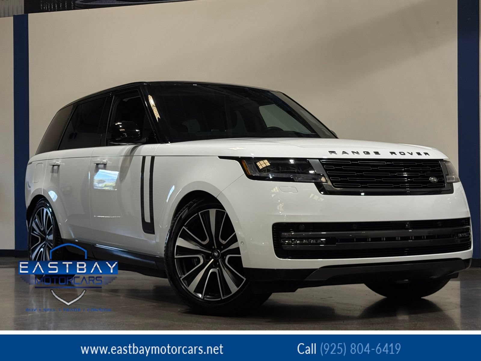 Used 2025 Land Rover Range Rover Autobiography AWD/4WD image 1