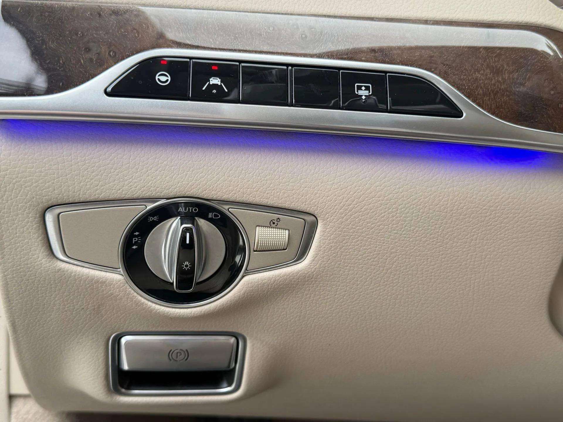 Used 2019 Mercedes-Benz S 560 4MATIC Sedan image 37