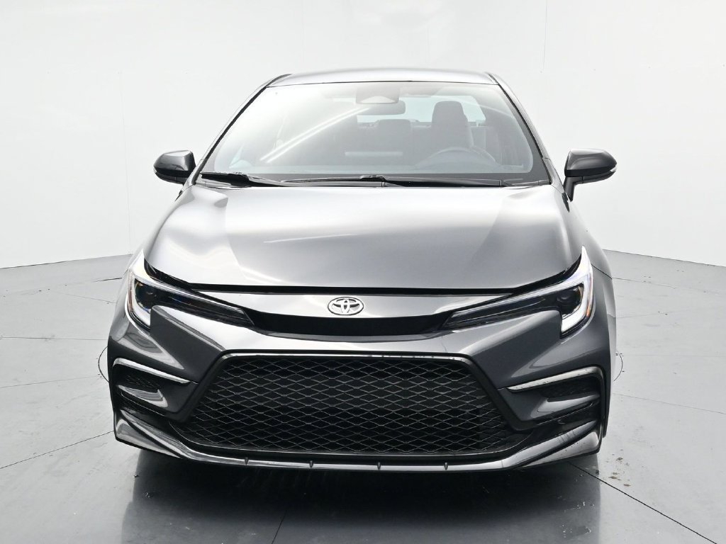 Used 2025 Toyota Corolla SE FWD image 3