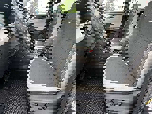 New 2025 Volkswagen Taos SE image 17