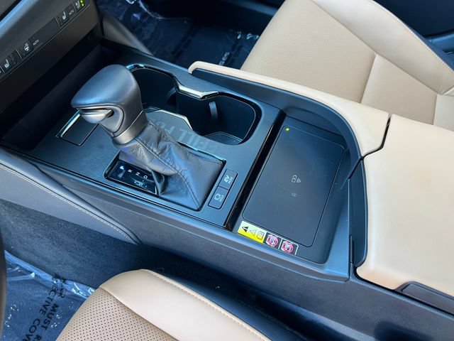 Used 2025 Lexus ES 300h w/ Premium Package FWD image 26