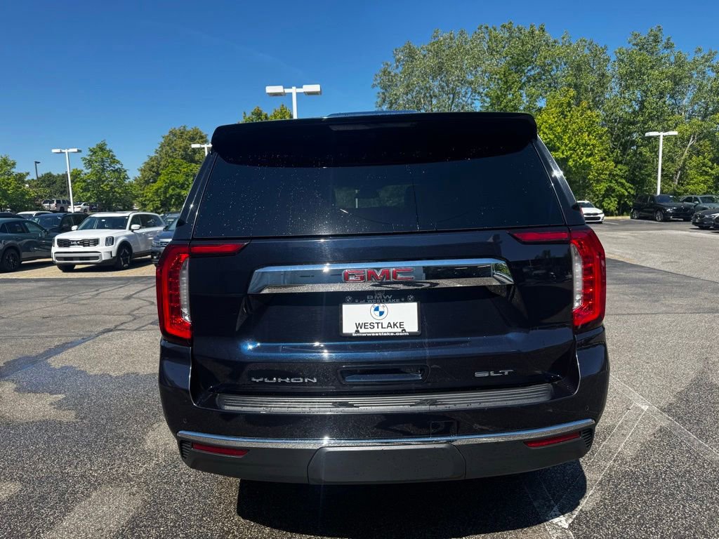 Used 2023 GMC Yukon XL SLT w/ SLT Luxury Package AWD/4WD image 4