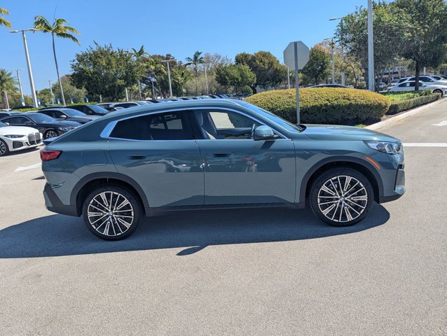 Used 2025 BMW X2 xDrive28i w/ Premium Package image 4