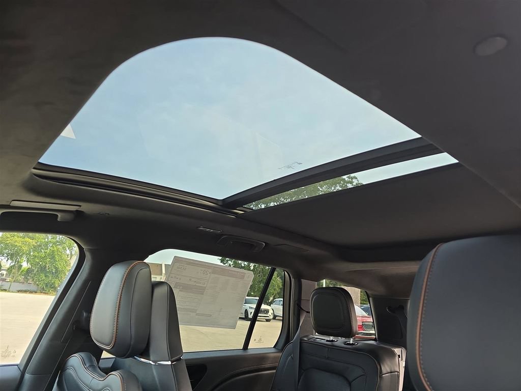 New 2025 Lincoln Aviator Black Label AWD/4WD image 31