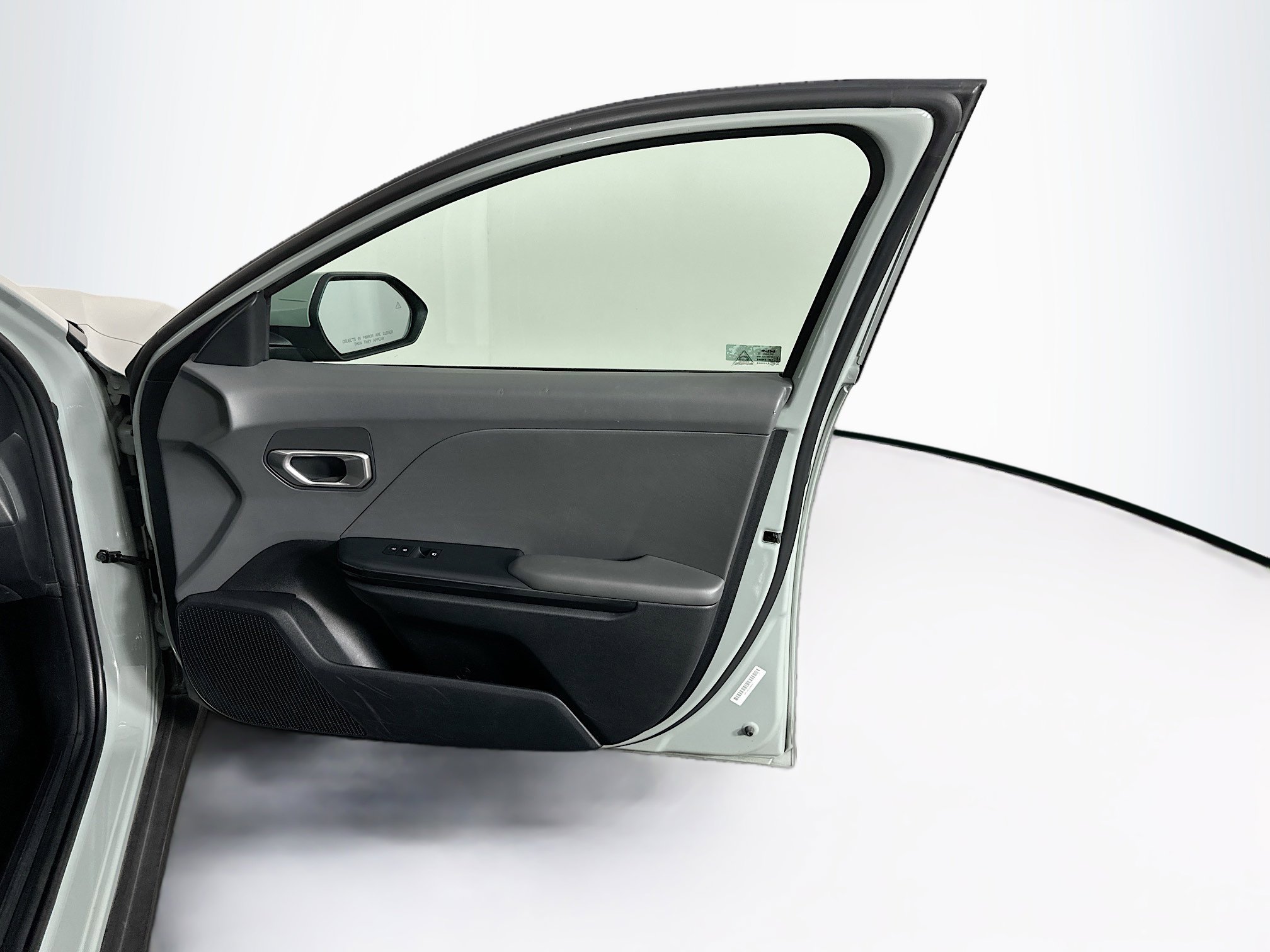 Used 2025 Kia K4 LXS image 32