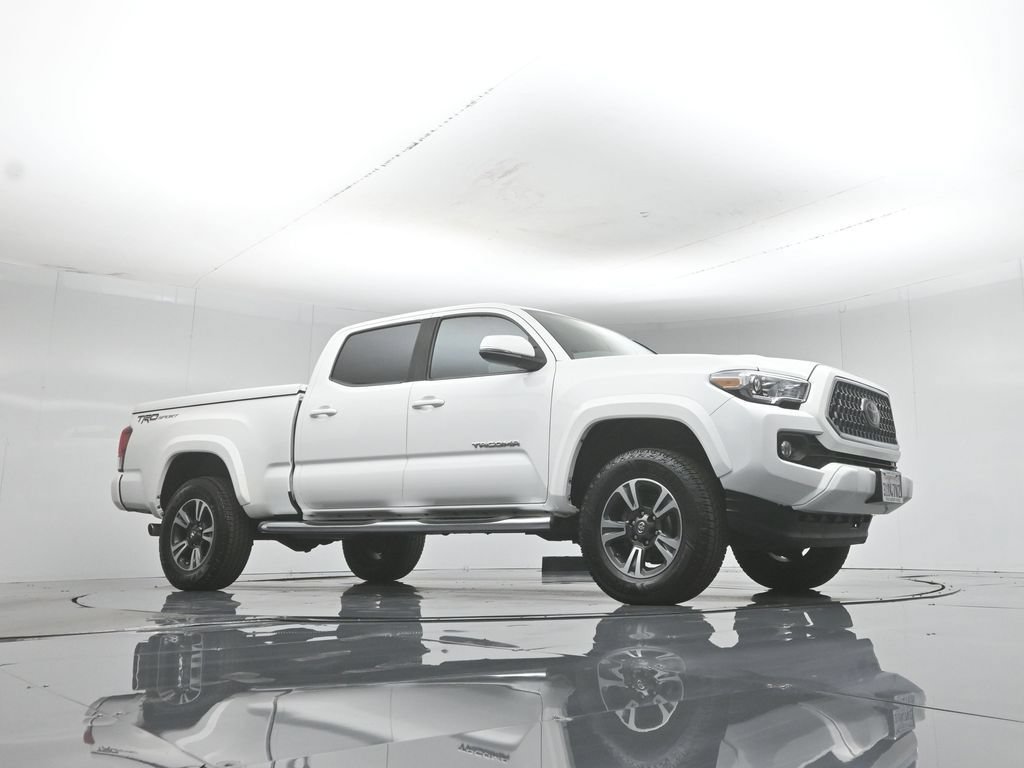 Used 2019 Toyota Tacoma TRD Sport RWD image 4