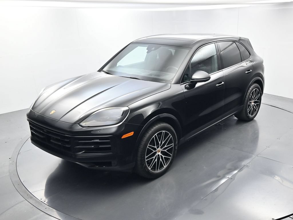 Certified 2025 Porsche Cayenne AWD/4WD image 33