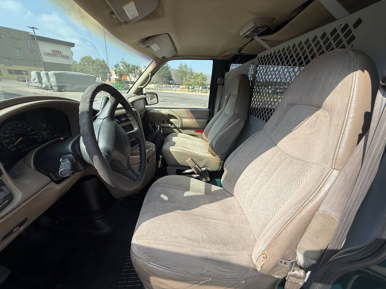Used 2000 Chevrolet Astro AWD w/ Convenience Group image 16