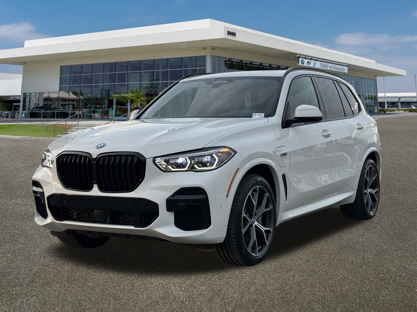 Certified 2023 BMW X5 xDrive45e w/ Executive Package image 5