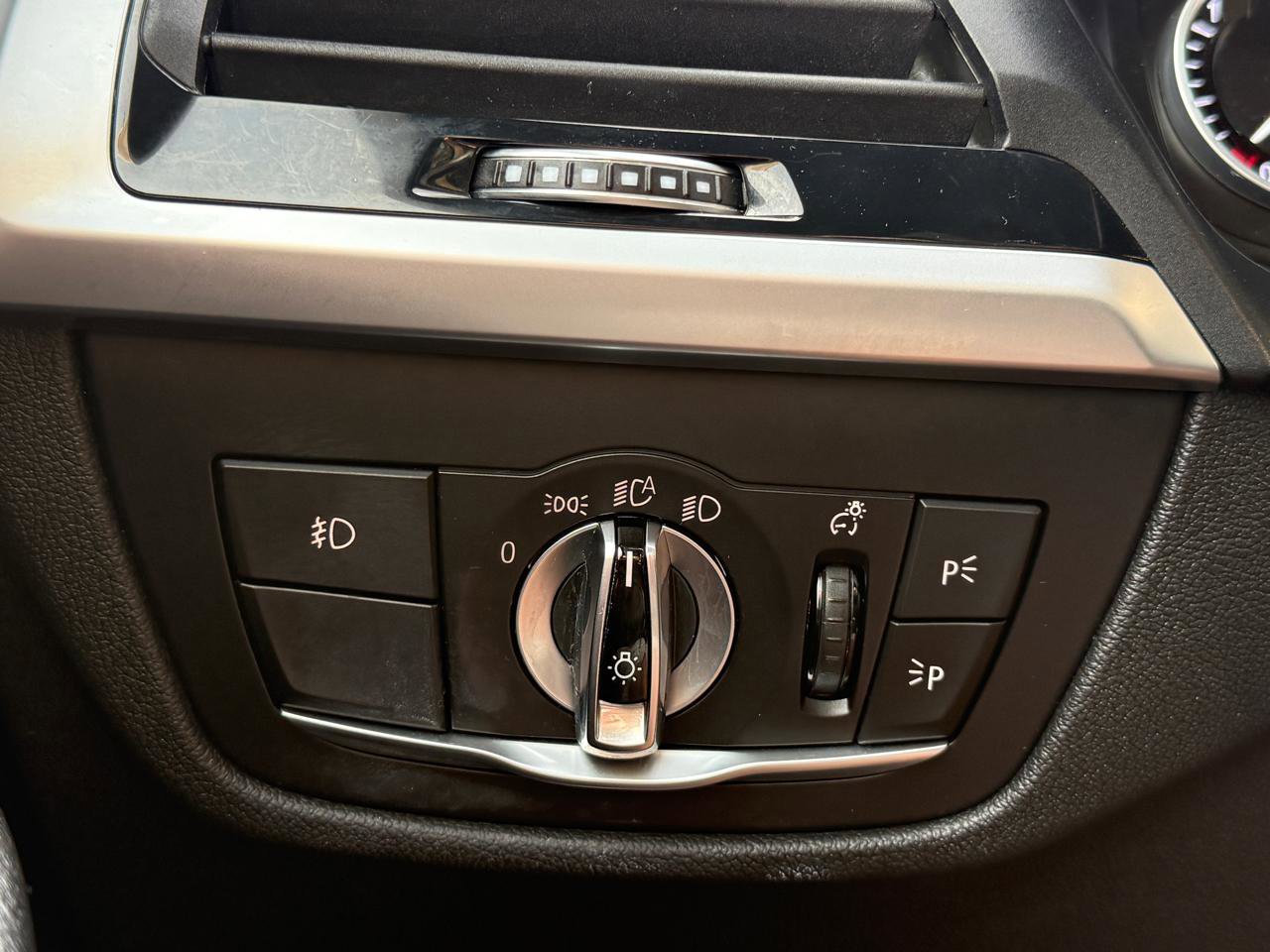 Used 2019 BMW X3 sDrive30i image 22