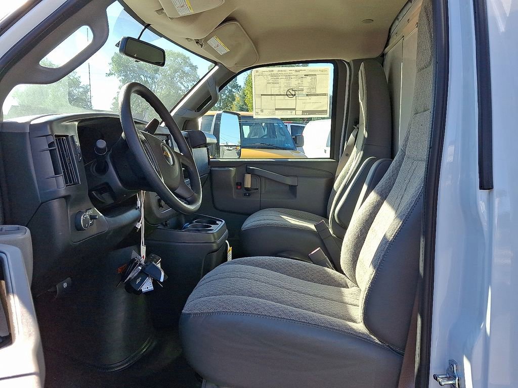 New 2025 Chevrolet Express 3500 w/ Power Convenience Package image 10