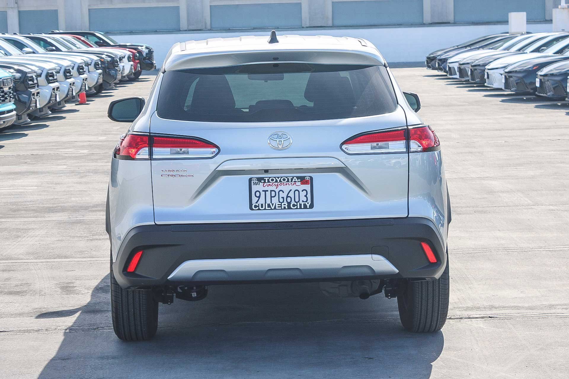 Certified 2025 Toyota Corolla Cross L FWD image 8