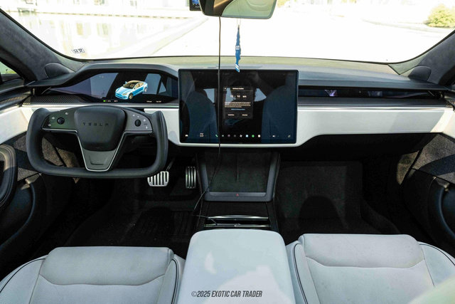 Used 2022 Tesla Model S Plaid image 28