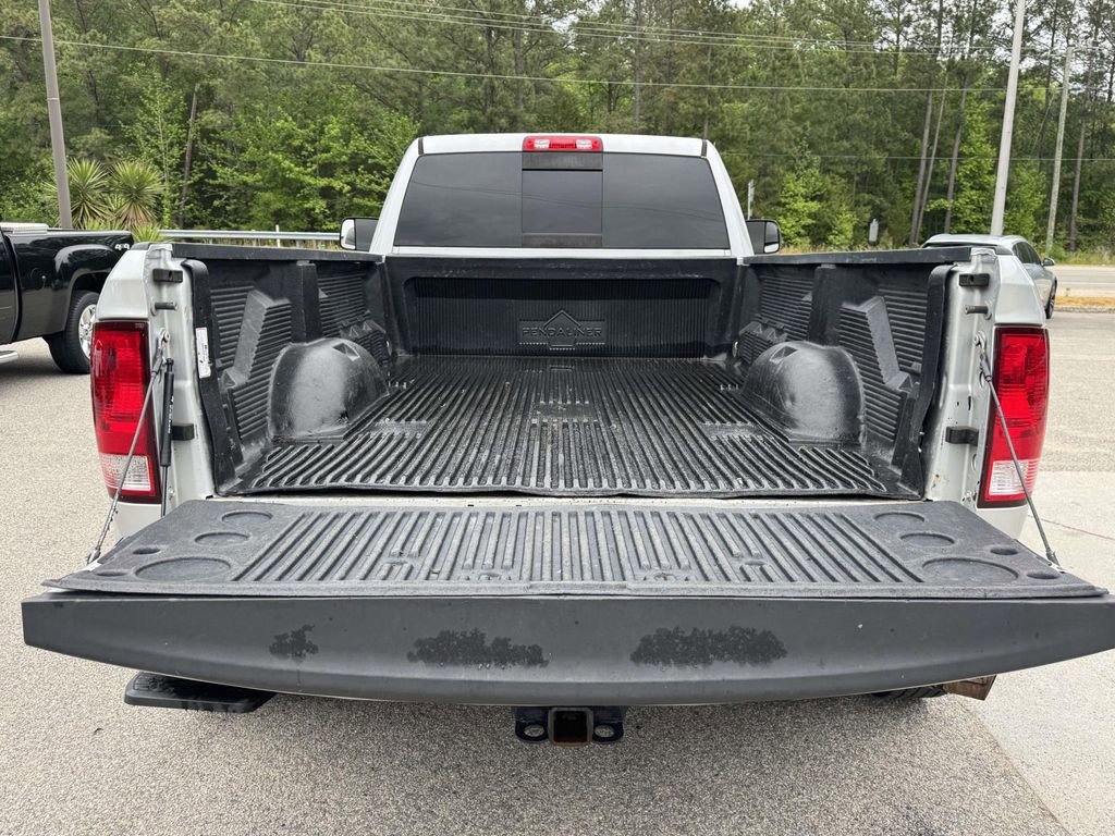Used 2018 RAM 3500 SLT RWD image 14
