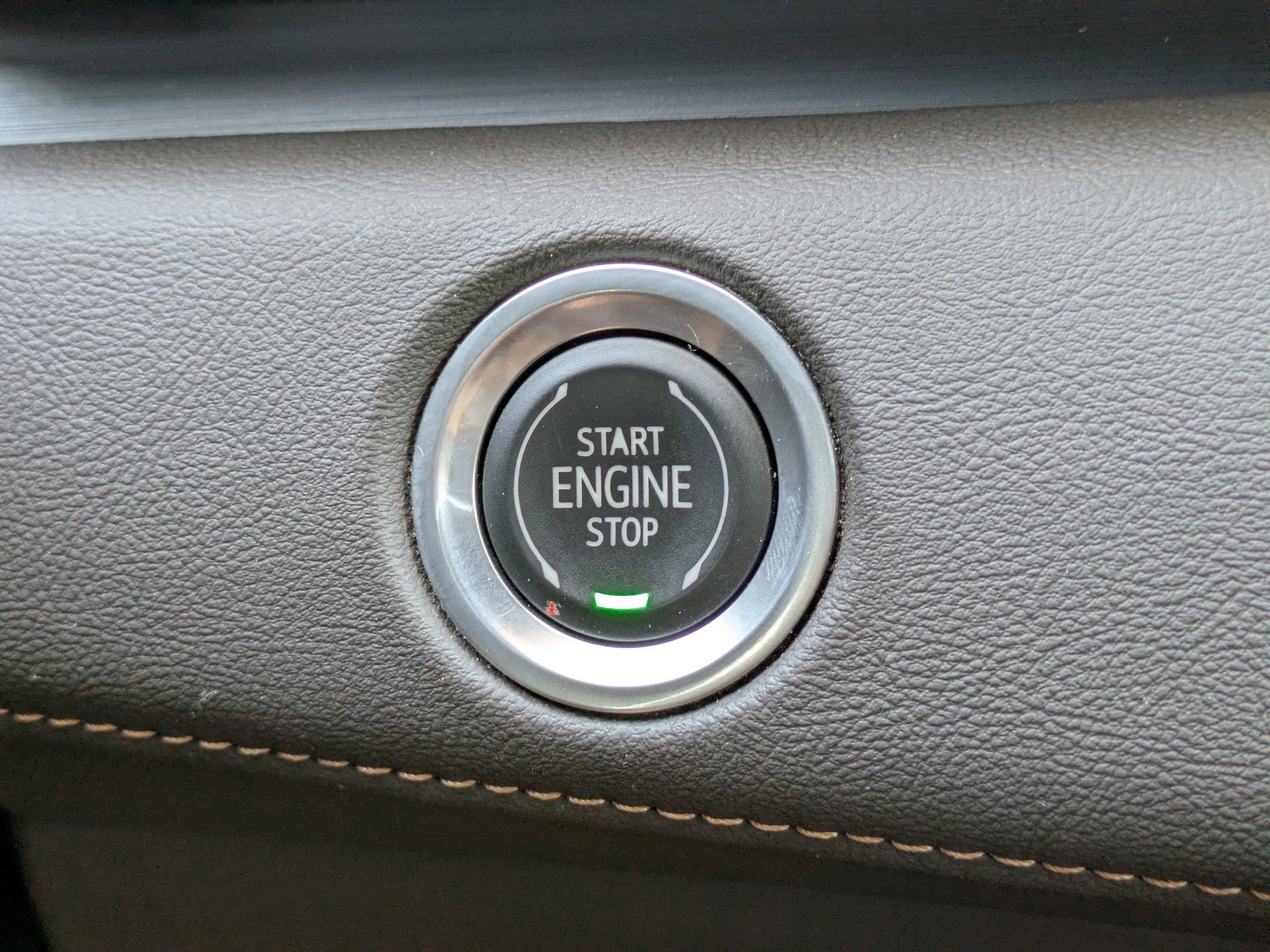 Used 2021 Cadillac Escalade ESV Premium Luxury w/ Driver Assist Tech Package image 32