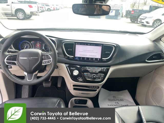 Used 2023 Chrysler Pacifica Touring-L image 20