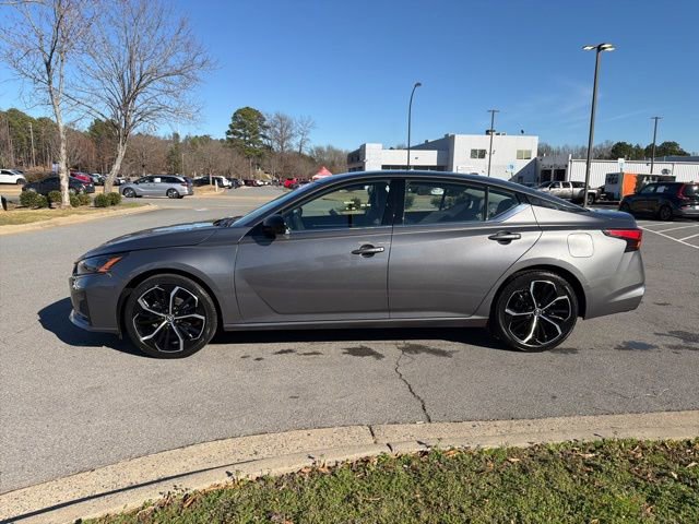 Used 2024 Nissan Altima 2.5 SR image 4