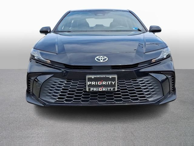 Used 2025 Toyota Camry SE FWD image 2