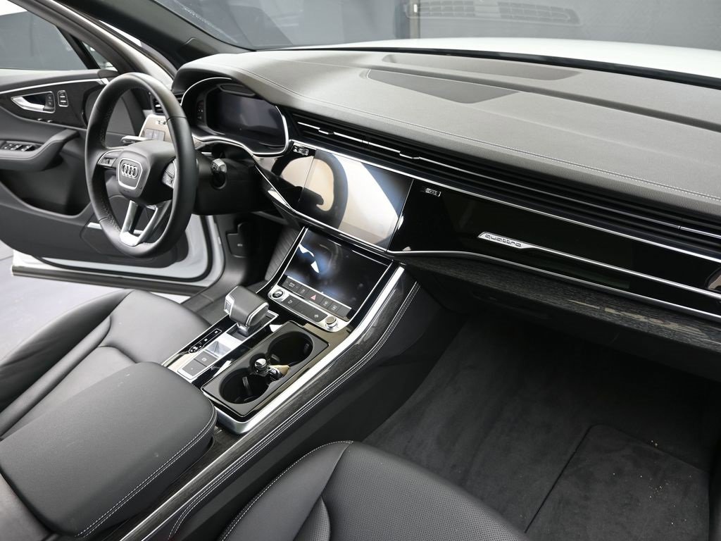 Used 2025 Audi Q7 3.0T Premium Plus w/ Premium Plus Package image 12