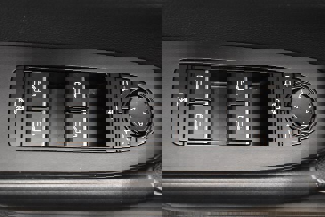 Used 2025 MAZDA CX-50 AWD 2.5 S w/ Premium Plus Pkg image 23