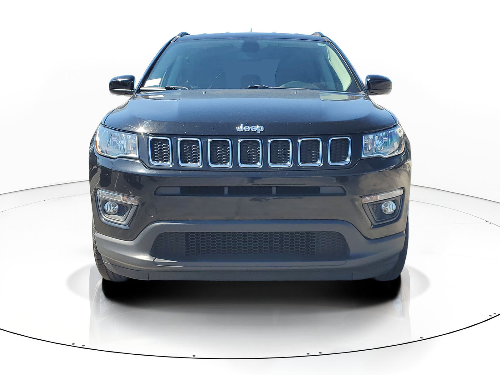 Used 2019 Jeep Compass Latitude image 2