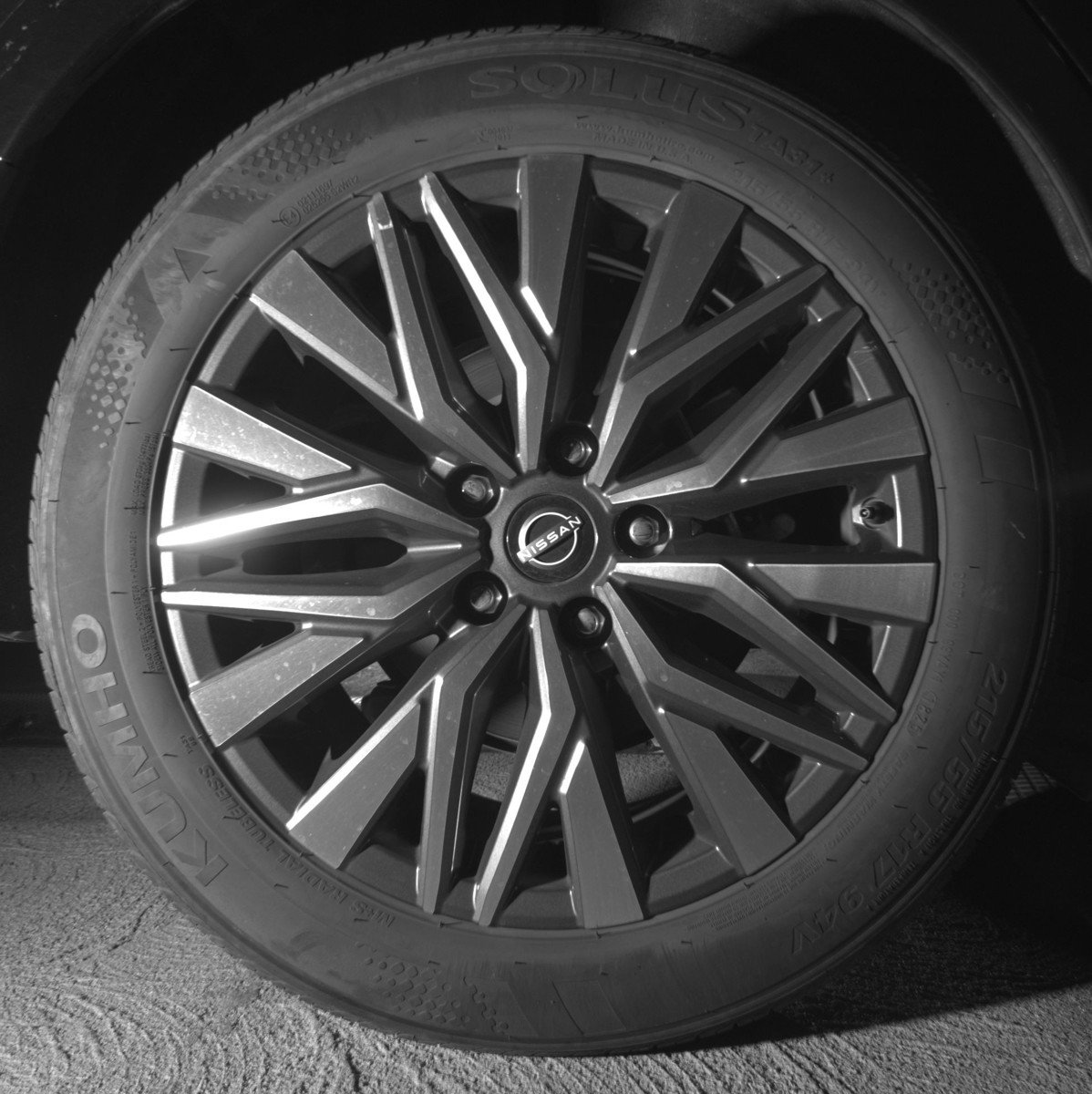 Used 2025 Nissan Altima 2.5 SV FWD image 15