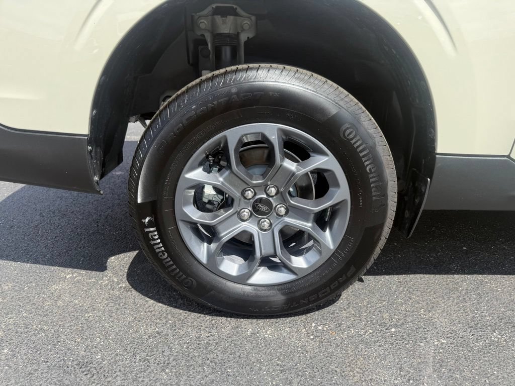 Used 2025 Ford Maverick XLT w/ Equipment Group 302A AWD/4WD image 46