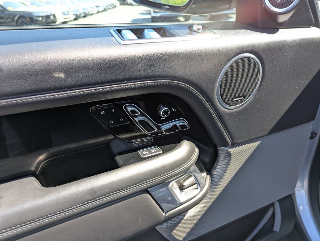 Used 2018 Land Rover Range Rover Long Wheelbase Supercharged AWD/4WD image 12