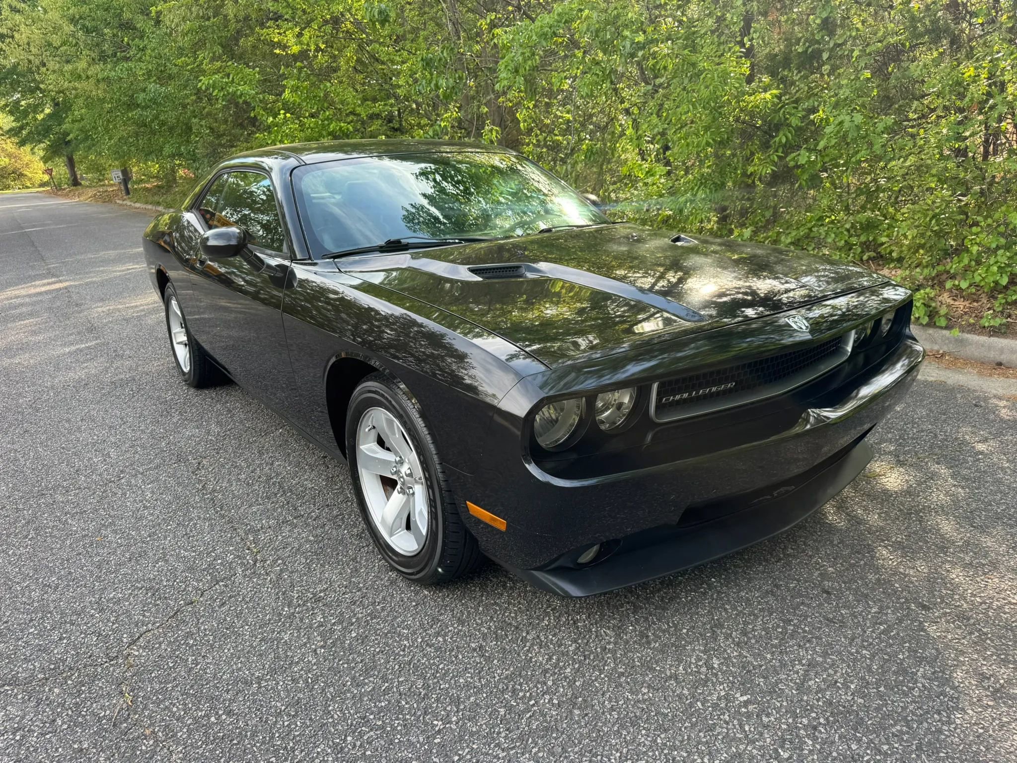 Used 2009 Dodge Challenger SE RWD image 5