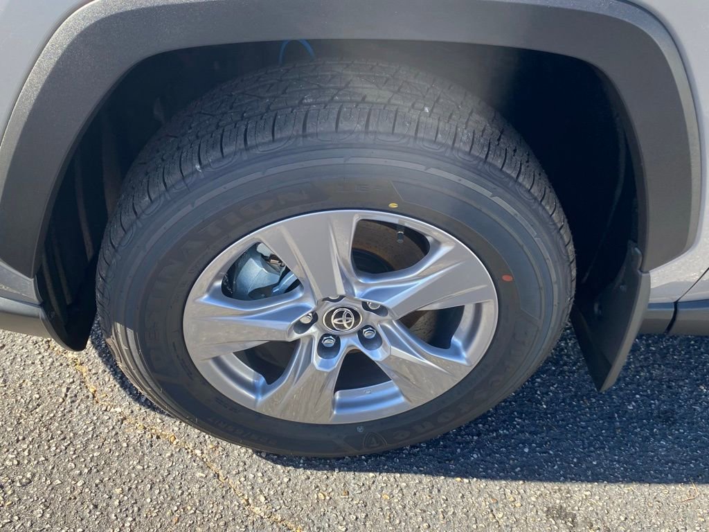 New 2025 Toyota RAV4 LE image 18
