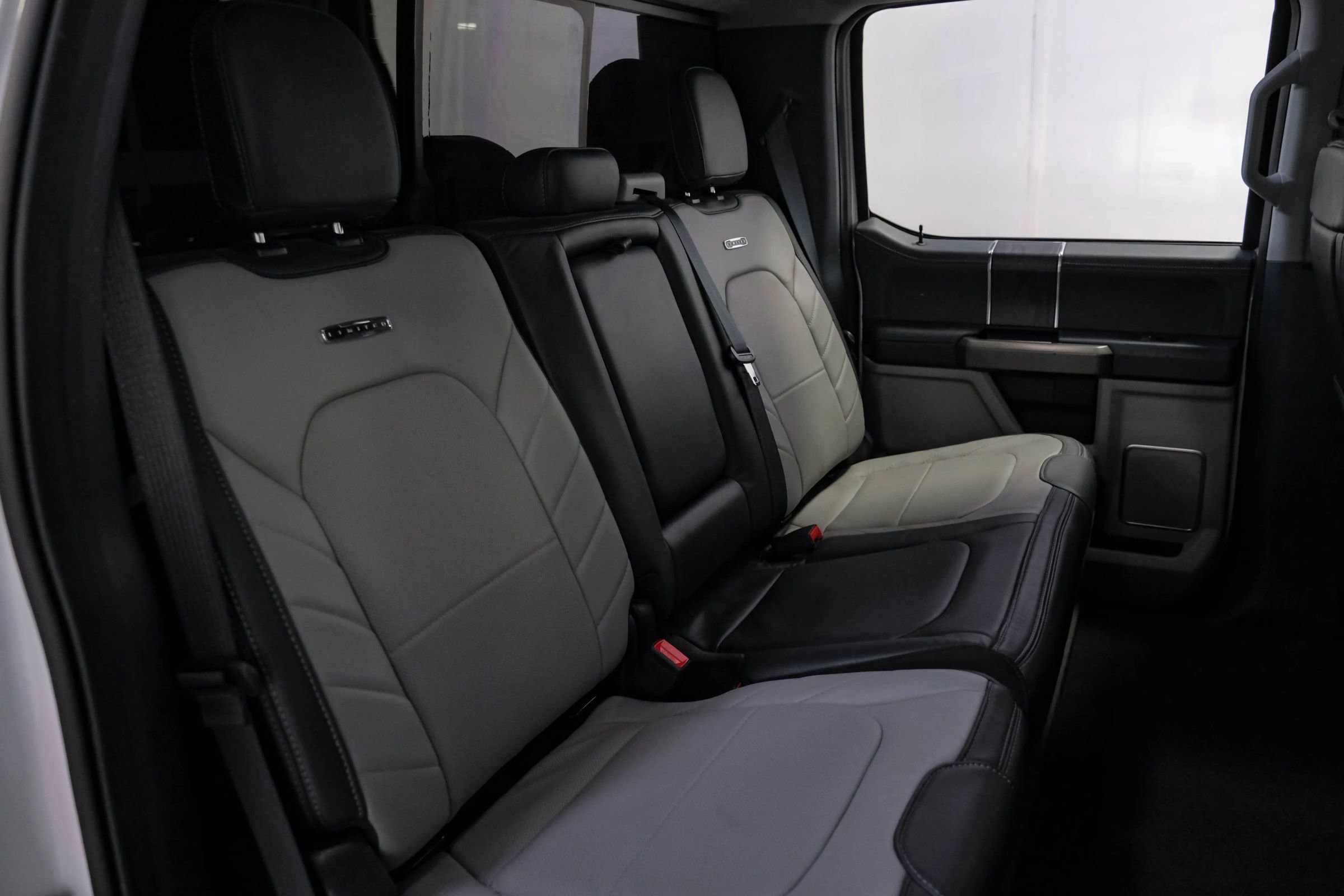 Used 2022 Ford F250 Limited image 33