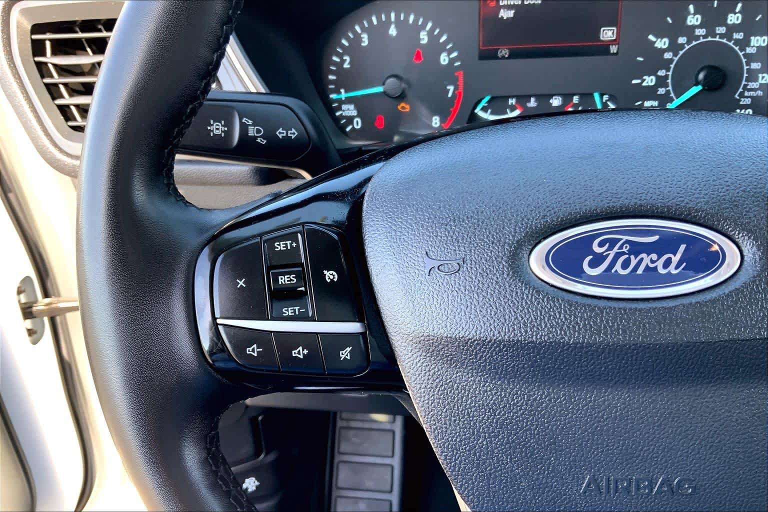 Certified 2022 Ford Escape SE w/ SE Sport Appearance Package FWD image 20