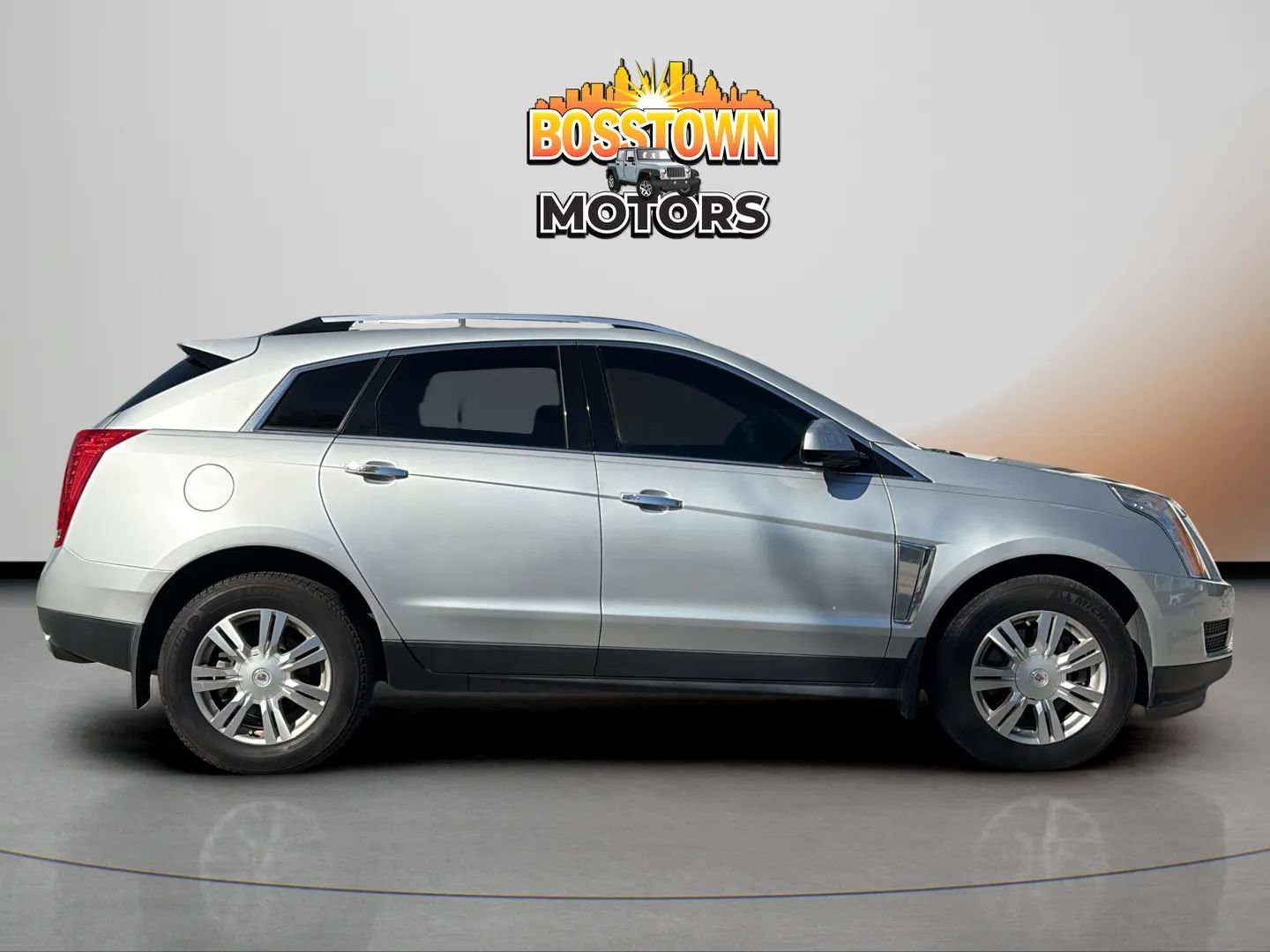 Used 2016 Cadillac SRX Luxury w/ Driver Awareness Package FWD image 9