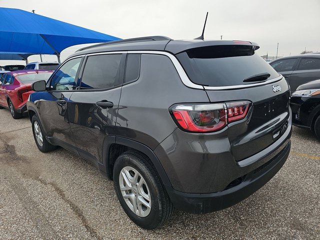 Used 2021 Jeep Compass Sport image 4