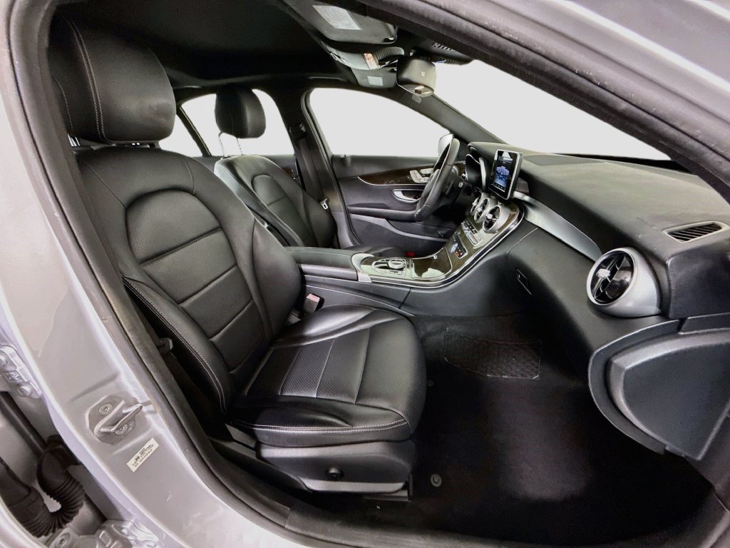 Used 2018 Mercedes-Benz C 300 Sedan w/ Premium Package image 28