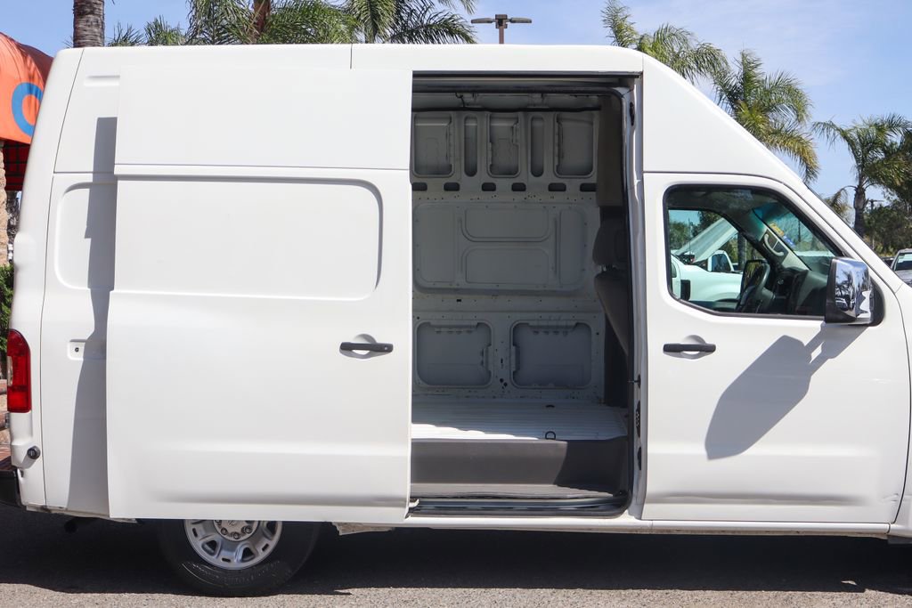 Used 2019 Nissan NV 2500 SV image 11