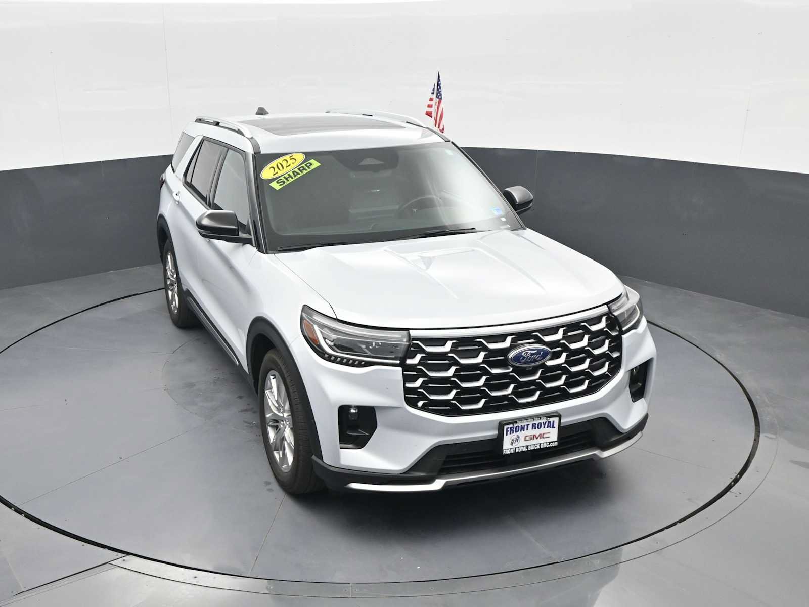 Certified 2025 Ford Explorer Platinum RWD image 33