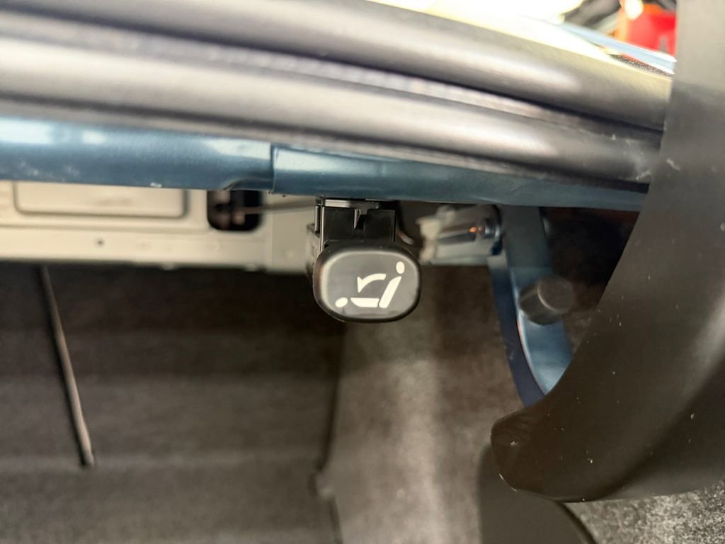 Used 2016 MAZDA MAZDA3 i Sport w/ Preferred Equipment Package FWD image 41