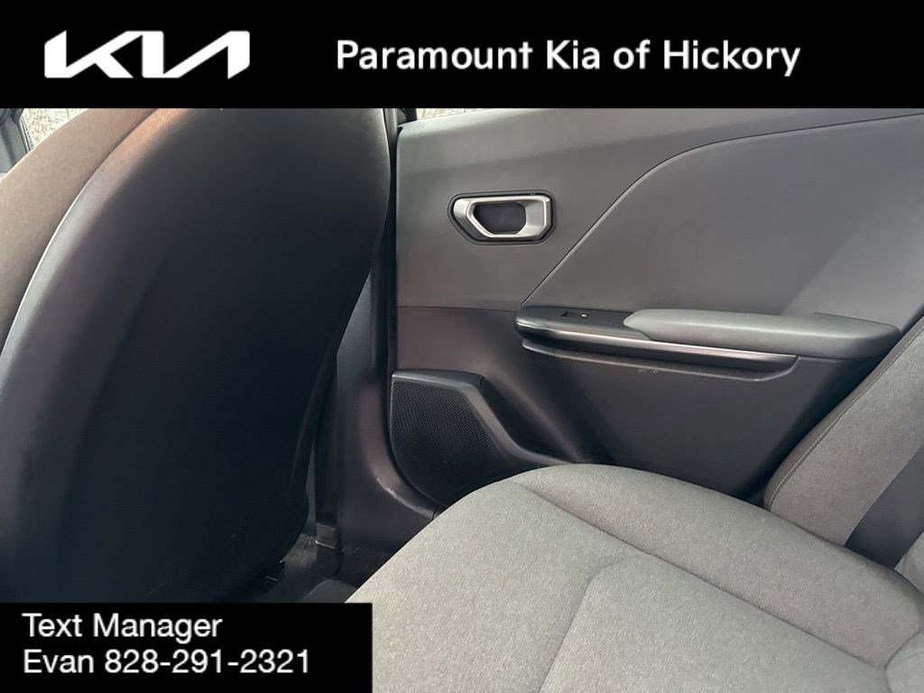 Used 2025 Kia K4 LX image 15