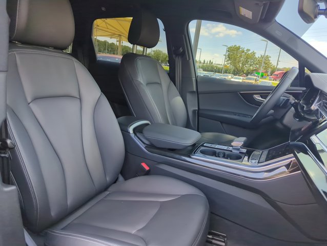 Used 2025 Audi Q7 2.0T Premium AWD/4WD image 28