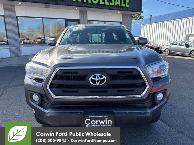 Used 2016 Toyota Tacoma SR5 image 2