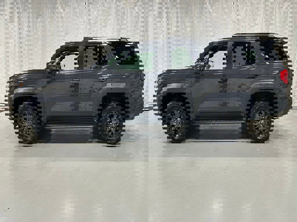 Used 2025 Toyota 4Runner SR5 image 4