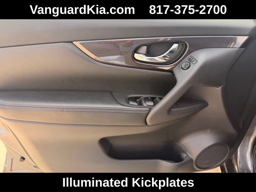 Used 2018 Nissan Rogue SV FWD image 16