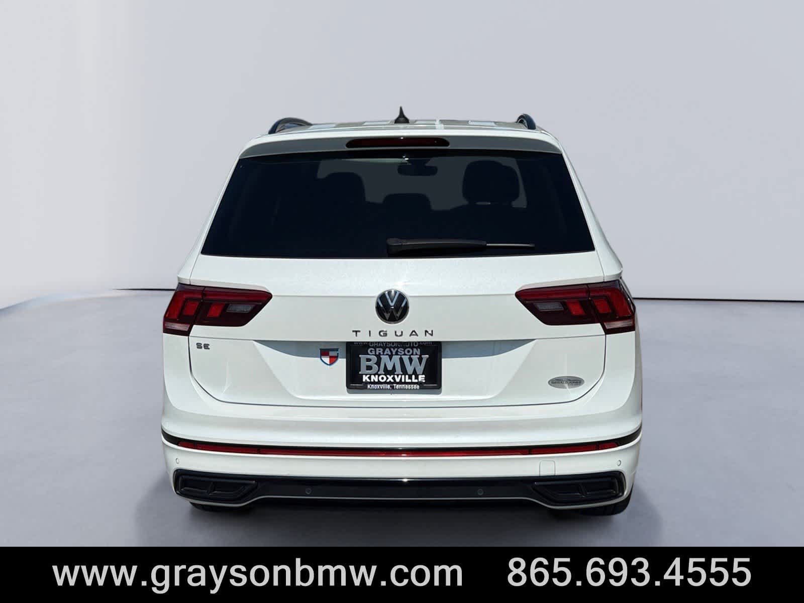 Used 2024 Volkswagen Tiguan SE R-Line FWD image 4