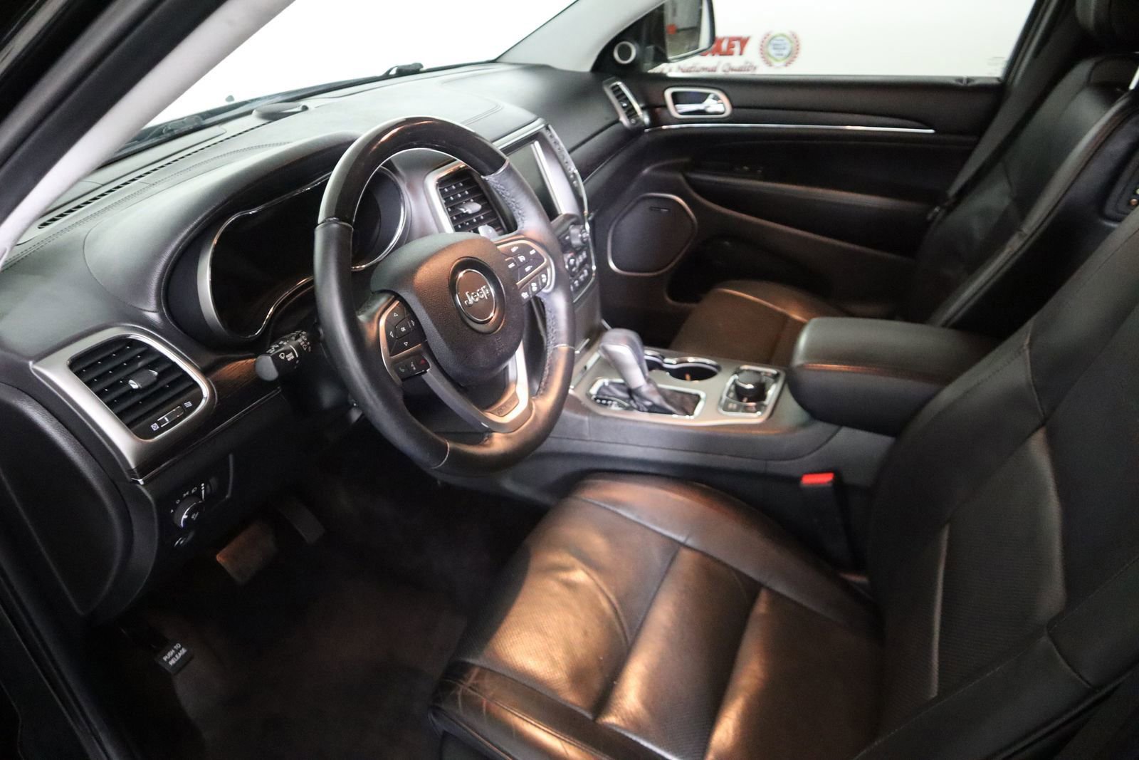 Used 2017 Jeep Grand Cherokee Summit AWD/4WD image 19