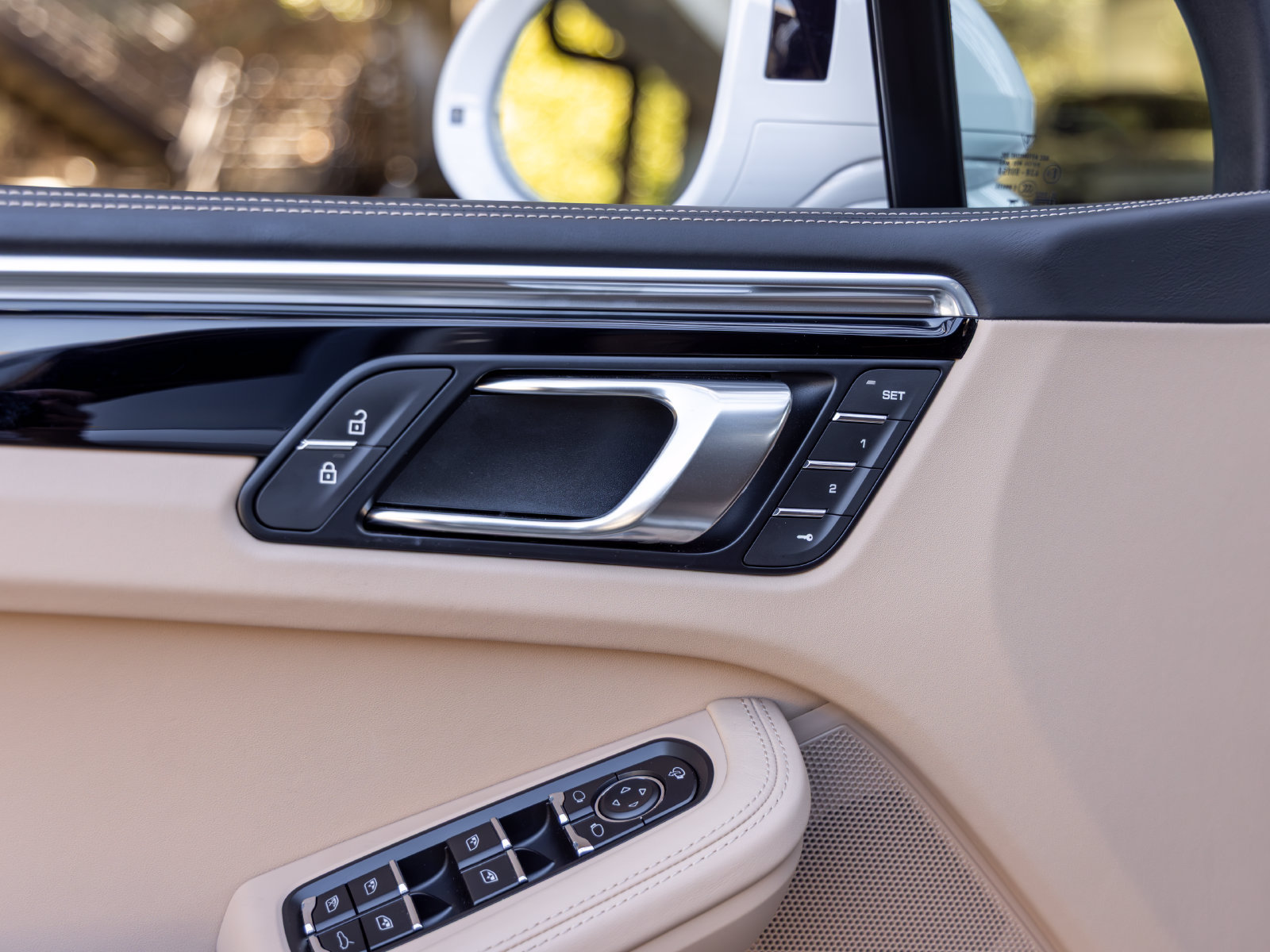 Certified 2026 Porsche Macan AWD/4WD image 22