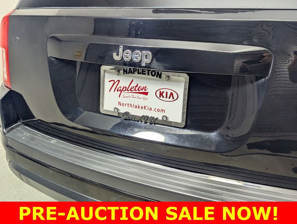 Used 2012 Jeep Compass Sport image 8