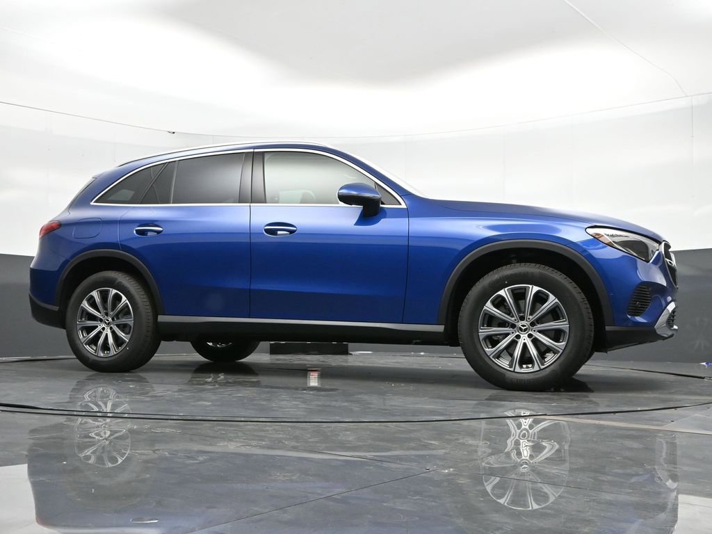 New 2025 Mercedes-Benz GLC 300 4MATIC image 40